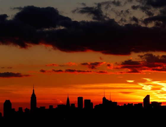 Pôr do Sol em Nova York, Estados Unidos (Foto: Mike Stobe/Getty Images)