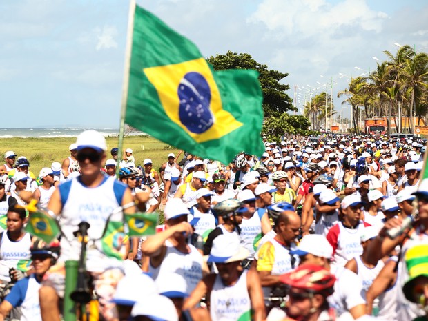 Mais de 2 mil ciclistas participaram da oitava edição do evento (Foto: Jonathan Lins/G1)