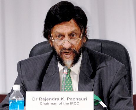 Rajendra Pachauri, chairman of Intergovernmental Panel on Climate Change, during a news conference in Yokohama on March 31 (Nobuhiro Shirai) 