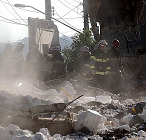 Desabamento em obra matou dez pessoas em São Mateus, zona leste da Capital - Werther Santana/AE