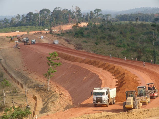 Obras da usina hidrelétrica de Belo Monte, no rio Xingu.  (Foto: Divulgação)