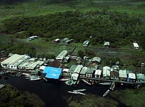 Reserva Extrativista Pracuuba (PA); piso socioambiental ofereceria uma remuneração extra aos pobres - Wilson Pedrosa/AE - 9/8/2011