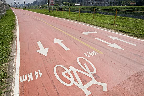 Ciclovia da marginal Pinheiros, que ganhou mais 5 km de extensão e três novos acessos no dia 9 de fevereiro