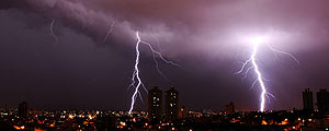 Tempestade que caiu em São Caetano do Sul (SP) no início do ano (Marcus Voltarelli/Leitor)