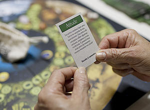 As cartas do jogo podem sugerir debates sobre a proteção dos ecossistemas