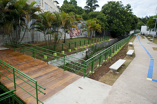 Parque linear ao lado do córrego das Corujas, na Vila Madalena deve ser inaugurado nos próximos dias